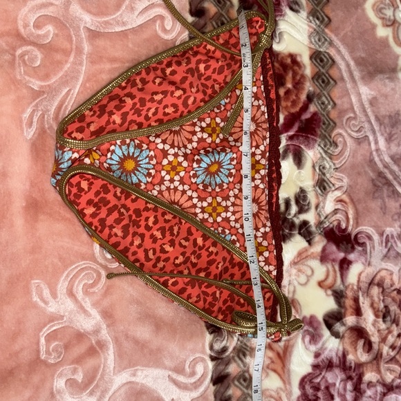 Women’s Floral Bikini Bottom large no material n size tags NWOT - Picture 4 of 6